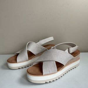 TOMS Platform Sandals Women 8.5 Ivory Canvas Espadrille Wedge Comfort NEW